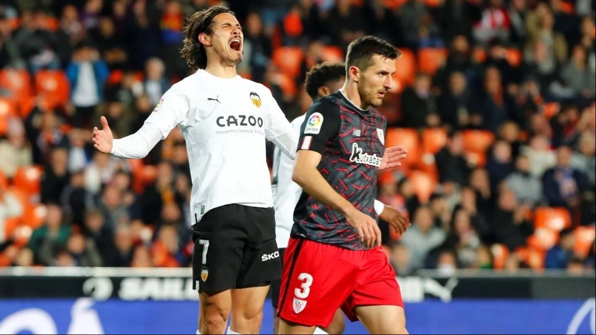 Cavani abre el mercado del Valencia / EstadioDeportivo