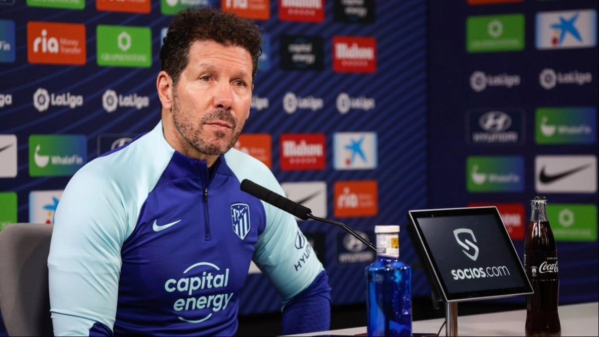 El lateral derecho español que elige Simeone para la defensa del Atlético