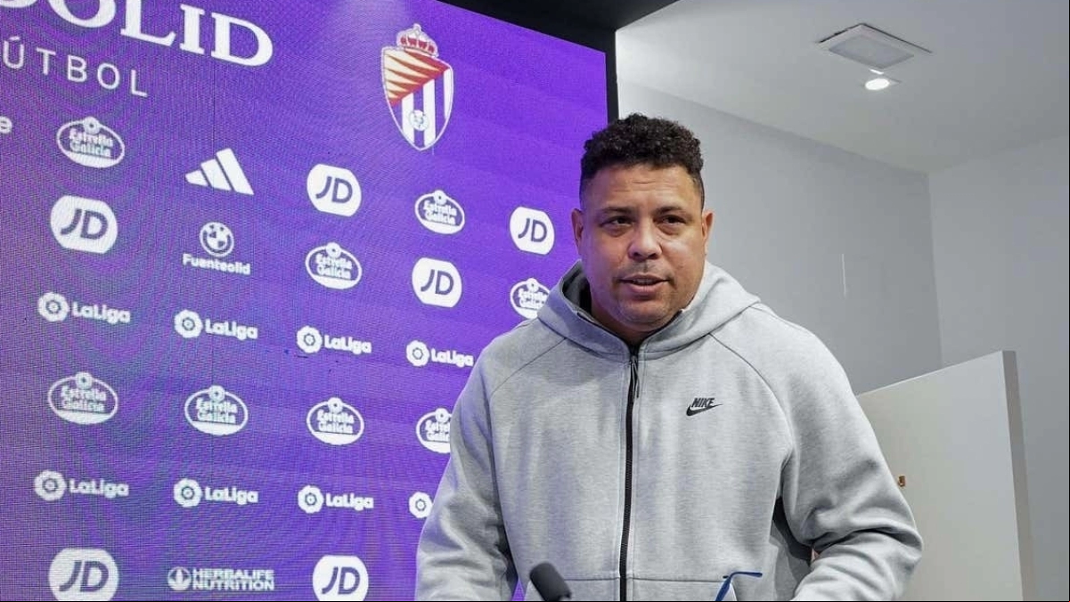 Anuar se marcha del Real Valladolid / Relevo