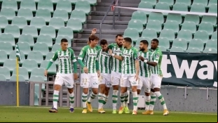El Betis ya trabaja en la próxima renovación. Foto: Sevilla.abc.es