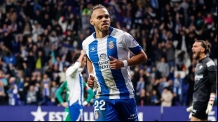 Braithwaite podría irse GRATIS del Espanyol / Ara.cat
