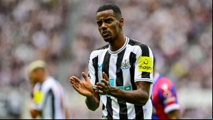 Oferta de 120 millones por Isak | Transfermarkt
