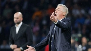 Carlo Ancelotti quiere fuera a Jesús Vallejo / El Confidencial