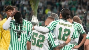 CONFIRMED: Betis speeds up its first sale